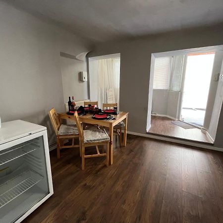 Grey House Apartment Brasov Ngoại thất bức ảnh