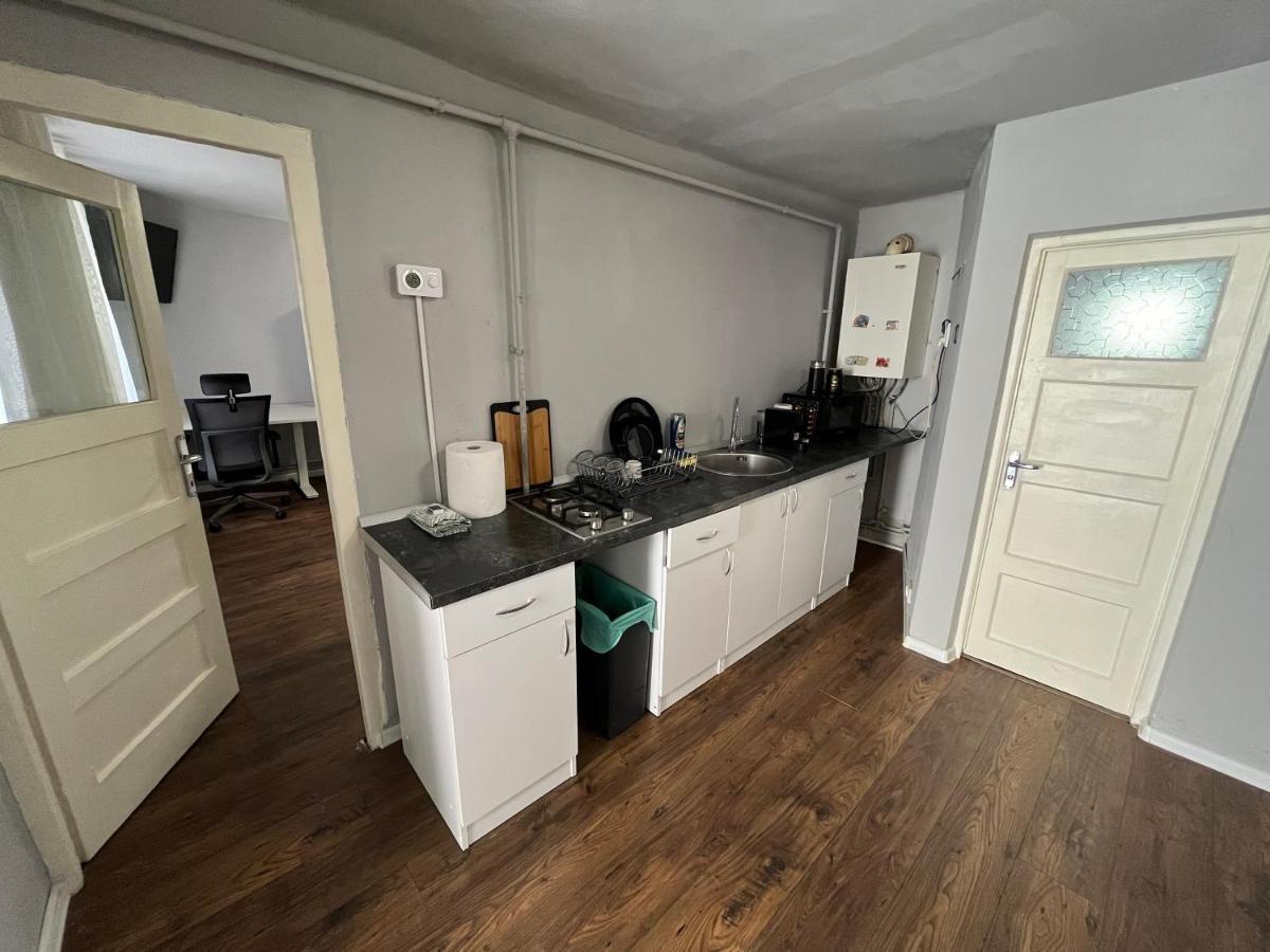 Grey House Apartment Brasov Ngoại thất bức ảnh